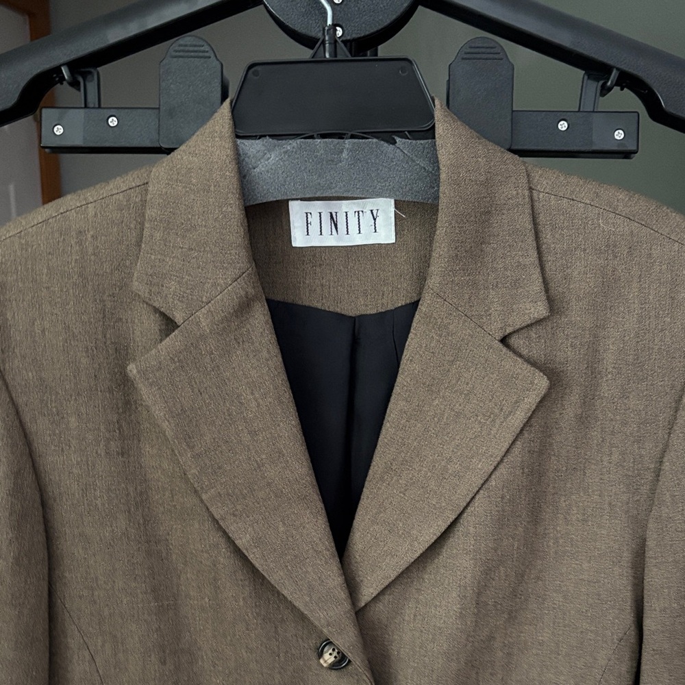 Finity Women's Tan Blazer